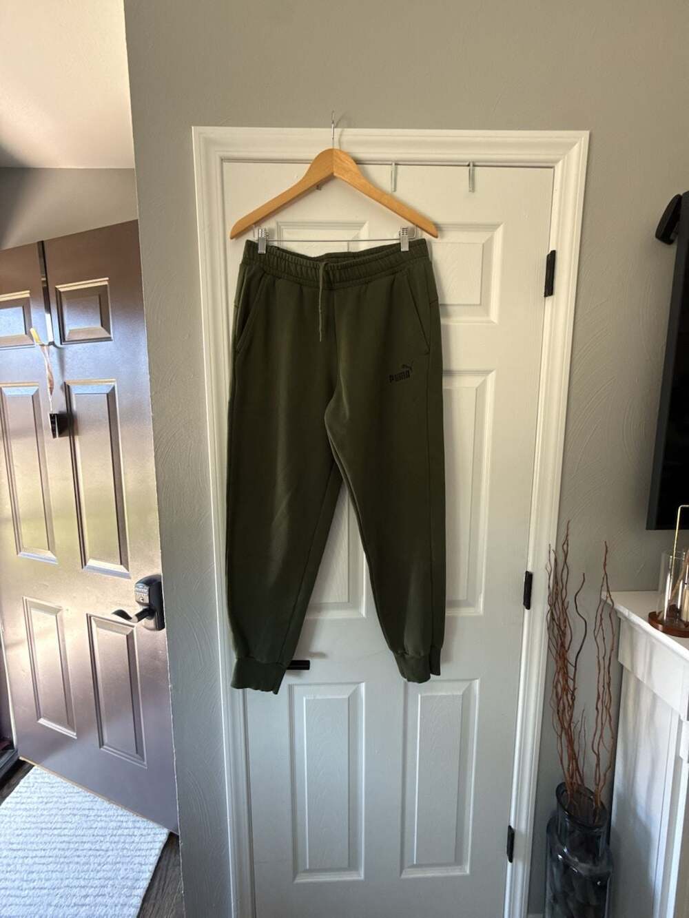 Puma Men's Essential Logo Fleece Jogger Sweatpants in Olive Green